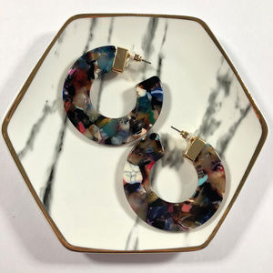 Tennessee Bellee Boutique Jewelry - Cardi Multi-Colored Thick Circle Stud Hoop Earring Tennessee Bellee Boutique Jewelry - Cardi Multi-Colored Thick Circle Stud Hoop Earring
